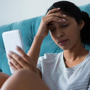 Momen Haru Istri Lihat Suami Meninggal karena Covid-19 Lewat Video Call Momen Haru Istri Lihat Suami Meninggal karena Covid-19 Lewat Video Call