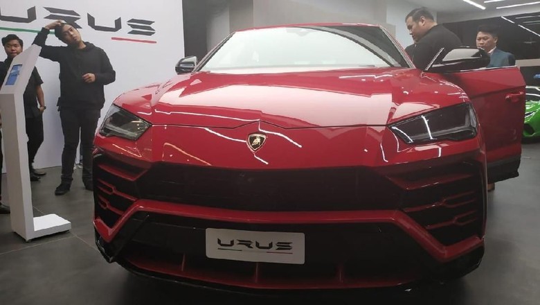 Mau Beli Lamborghini  Urus  Ini Angka Konsumsi BBM nya