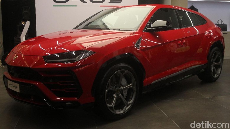 Lamborghini urus harga