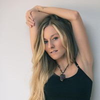 Cath yang berusia 29 tahun sudah menjadi vegetarian sejak usianya 14 tahun. Namun, seperti dikutip Birmingham Live, baru enam tahun belakangan dia memilih menjadi vegan. Berbeda dengan vegetarian yang tidak mengonsumsi daging tapi masih menolerir produk susu, seorang vegan tidak mengonsumsi produk hewani sama sekali termasuk susu dan telur. Foto: Dok. Instagram @cathkendall 