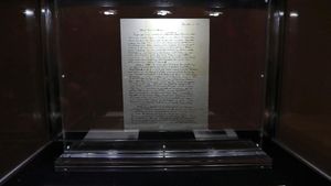 Ini Surat Tuhan Albert Einstein yang Terjual Rp 41 Miliar