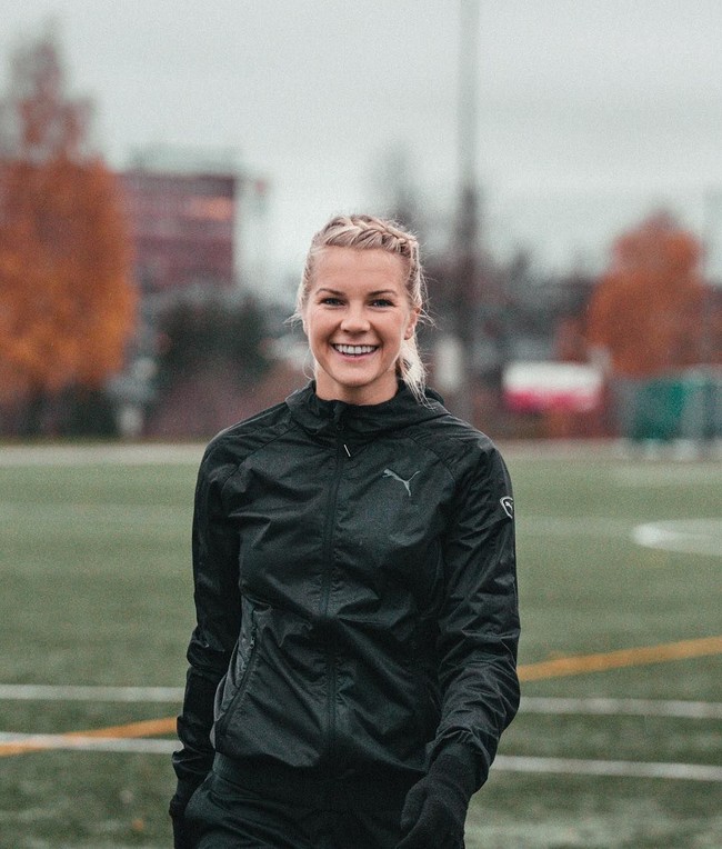 Ada Hegerberg adalah seorang penyerang. Dalam pertandingan Liga Champion lalu, ia menjadi pencetak gol terbanyak dengan total 15.  Foto: Dok. Instagram Ada Hegerberg