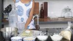 Perankan Ara Keluarga Cemara Begini Lucunya Widuri Saat Bikin Kue