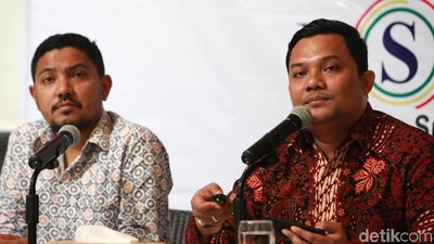 Elektabilitas Jokowi vs Prabowo Stagnan di Survei LSI