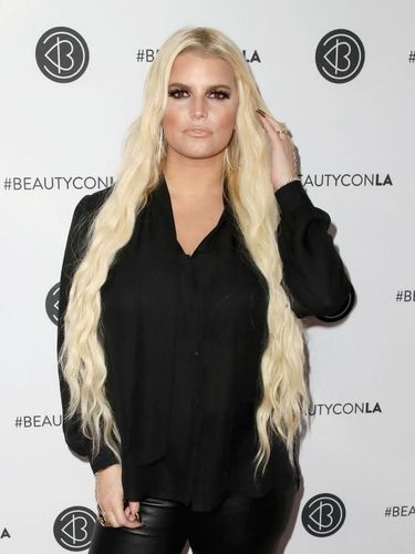 HOLLYWOOD, CA - OCTOBER 24:  Jessica Simpson attends the 2017 Princess Grace Awards Gala Kick Off Event with a special tribute to Stephen Hillenberg at Paramount Studios on October 24, 2017 in Hollywood, California.  (Photo by Matt Winkelmeyer/Getty Images for Princess Grace Foundation - USA)