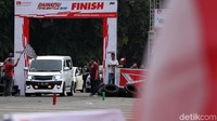 Pemenangnya ditentukan dengan waktu tempuh tercepat.