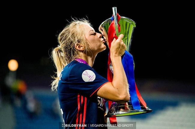 Kepiawaian Ada telah lama mendapat perhatian pecinta sepak bola. Namun perannya dalam memenangkan tim pada pertandingan Liga Champion tahun ini membuat wanita 23 tahun  terpilih pemain bola wanita terbaik di 2018. Foto: Dok. Instagram Ada Hegerberg