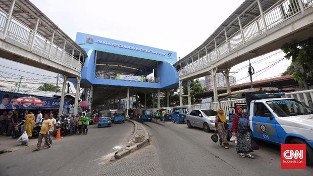 Menjajal Skybridge, Jembatan Anti-Ruwet Tanah Abang