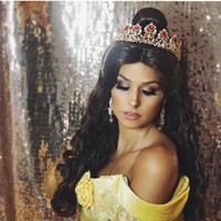 Wanita 29 tahun itu memang mencintai tokoh-tokoh yang dibuat Disney. Karena kecintaannya itu, ia kerap berdandan ala princess Disney.  Foto: dok. Instagram (@disney_princess_sian)