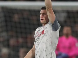 James Milner menyamakan kedudukan dengan tendangan kaki kanannya. REUTERS/Scott Heppell.