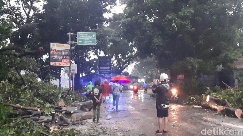 Ini Penyebab Puting Beliung Bogor Ini Penyebab Puting Beliung Bogor