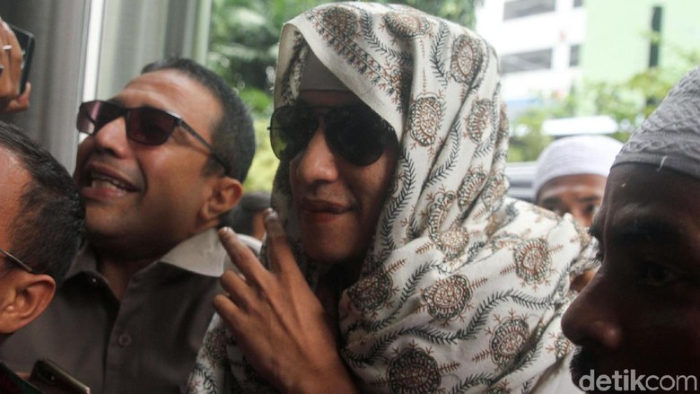 Sudah 10 Jam, Habib Bahar bin Smith Masih Diperiksa di Bareskrim Sudah 10 Jam, Habib Bahar bin Smith Masih Diperiksa di Bareskrim