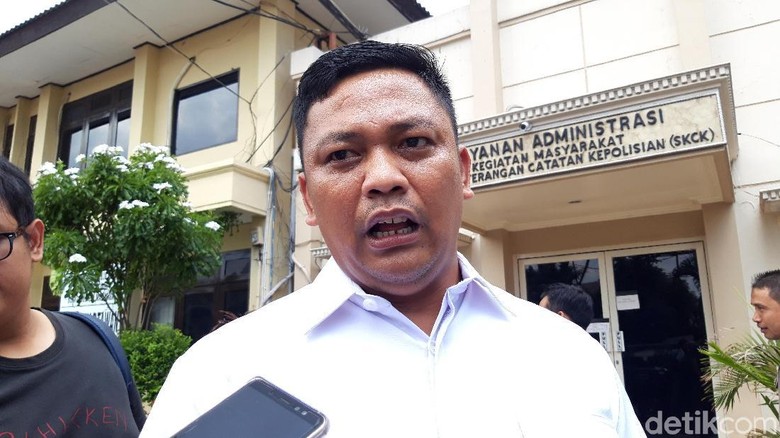 Polda Jatim Limpahkan Berkas Kasus Ahmad Dhani Besok Polda Jatim Limpahkan Berkas Kasus Ahmad Dhani Besok