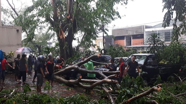 Puting Beliung di Bogor, Puluhan Rumah Rusak Puting Beliung di Bogor, Puluhan Rumah Rusak