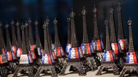 Pelelangannya sendiri sudah berlangsung pada 27 November dipasang di Rond-pont des Champs-Elysées. Pelelangan bagian Menara Eiffel ini sudah ketiga kalinya oleh Artcurial di tahun 2013 dan 2016 (CNN Travel)