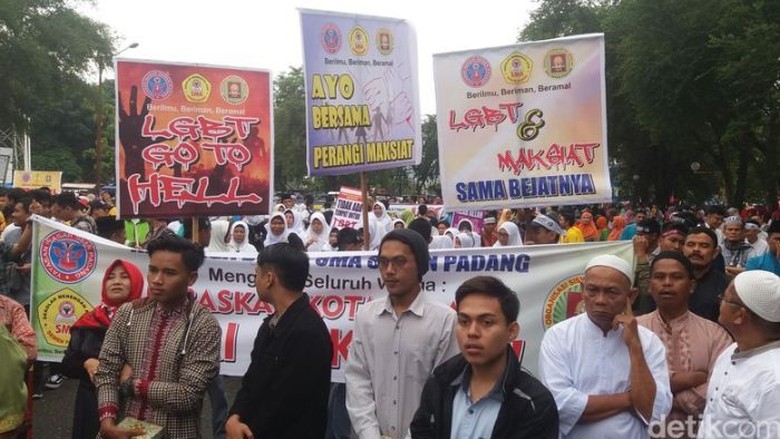 Bisakah Penyuka Sesama Ubah Keadaannya Lewat Ruqyah? Bisakah Penyuka Sesama Ubah Keadaannya Lewat Ruqyah?