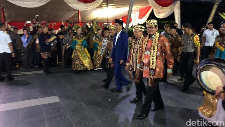 Jokowi: ICMI Bukan Sembarang Ormas Islam Jokowi: ICMI Bukan Sembarang Ormas Islam