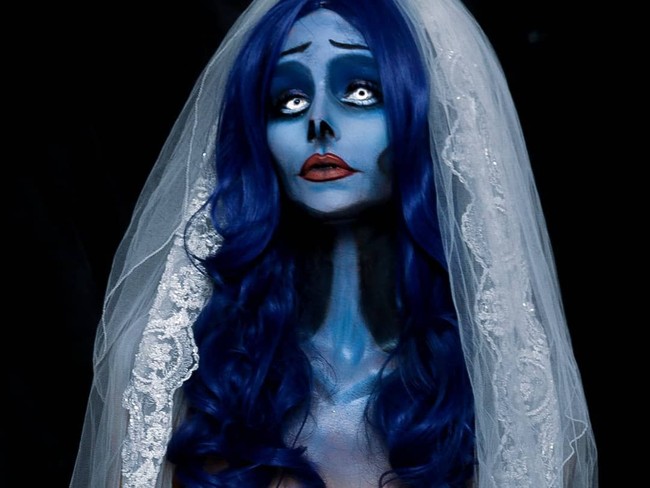 Tak hanya tampil untuk tokoh-tokoh cantik saja, Sian pun tak ragu tampil menjadi tokoh seram. Inilah penampilan Sian ketika berdandan menjadi Emily di animasi The Corpse Bride.  Foto: dok. Instagram (@disney_princess_sian)