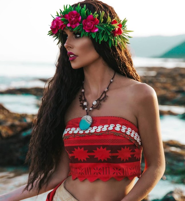Penampilan ibu satu anak itu ketika jadi Moana.  Foto: dok. Instagram (@disney_princess_sian)