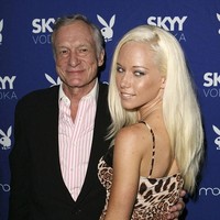Model Kendra Wilkinson jadi salah satu kekasih bos Playboy Hugh Hefner. Kala itu ia masih remaja, usianya baru 18 tahun dan sudah masuk ke sarang Playboy Mansion yang merupakan rumah dari Hugh Hefner.  Foto: dok. Getty Images