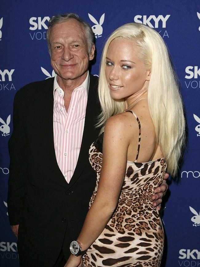 Kendra Wilkinson pernah bercinta dengan mantan suaminya, Hank Baskett, saat naik jet ski. Rasanya luar biasa... Itulah sisi menyenangkannya. Seks adalah seks... Say bukan orang yang suka PDA, tapi saya suka bercinta di dalam mobil dan sebagainya! tuturnya. Foto: dok. Getty Images