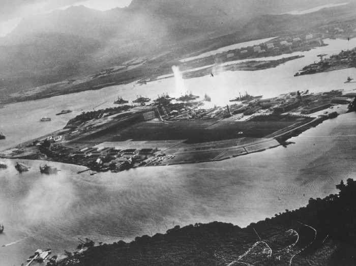 388685 06: (FILE PHOTO) Ford Island is seen in this aeriel view during the Japanese attack on Pearl harbor December 7, 1941 in Hawaii. The photo was taken from a Japanese plane. December 7, 2001 marks the 60th anniversary of the Japanese attack on Pearl Harbor. (Photo by Getty Images)