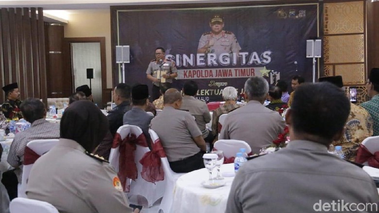 Kapolda Jatim Ajak Akademisi dan Rektor Jaga Situasi Kondusif Kapolda Jatim Ajak Akademisi dan Rektor Jaga Situasi Kondusif