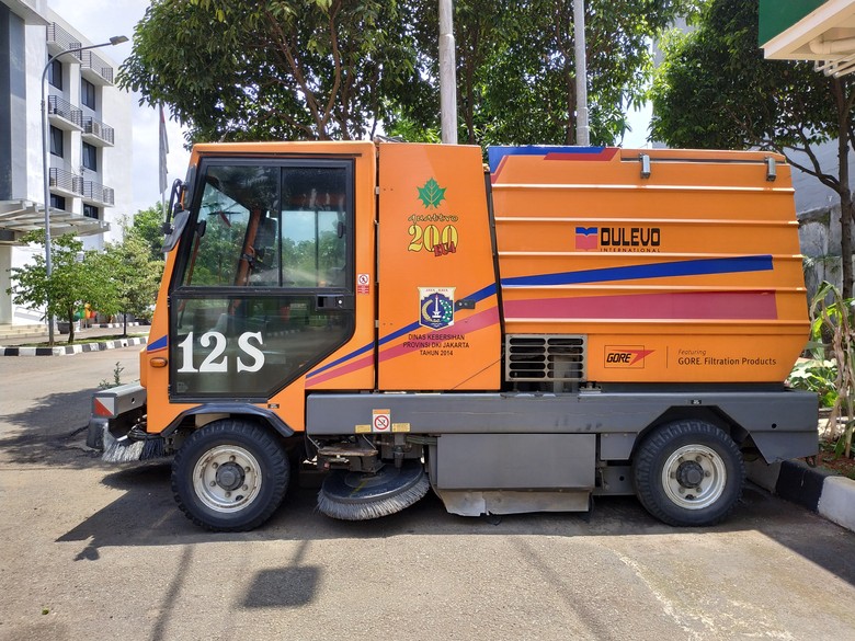 Road Sweeper. Foto: Ridwan Arifin Road Sweeper. Foto: Ridwan Arifin