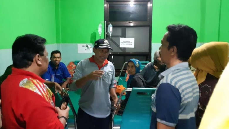 Korban Keracunan Massal akibat Hajatan di Nganjuk Capai 156 Orang Korban Keracunan Massal akibat Hajatan di Nganjuk Capai 156 Orang