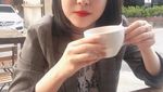 Intip Gaya Seksi Sulli Saat Makan Mie Instan hingga Waffle