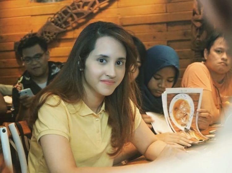 Cantiknya Tsamara Amany, Caleg Muda yang Doyan Durian