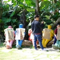 Jika ke pantai terlalu mainstream bagi Anda saat di Bali, maka Big Garden Corner bisa menjadi opsi. Berlokasi di Jalan By Pass Ngurah Rai, destinasi berkonsep taman rekreasi keluarga ini hadir dengan berbagai instalasi seni yang fotogenik dan unik. Cocok bagi pengunjung yang ingin bernarsis ria. Foto: Daniel Ngantung/Wolipop