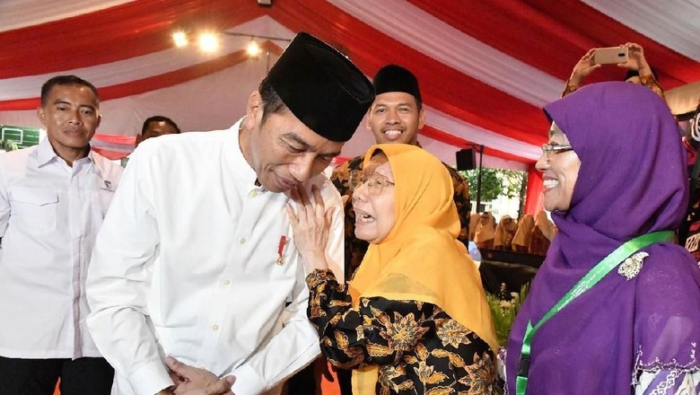 Saat Elyda Djazman Mantan Ketua Aisiyah Doakan Jokowi Saat Elyda Djazman Mantan Ketua Aisiyah Doakan Jokowi