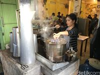 Asyiknya Ngopi Khas Belitung di Kedai Kopi Legendaris Kong Djie