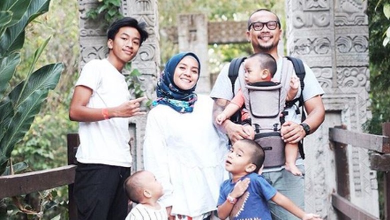 Serunya Cerita Enno Lerian Saat Traveling Bareng Anak-anak/Foto: Instagram Serunya Cerita Enno Lerian Saat Traveling Bareng Anak-anak/Foto: Instagram