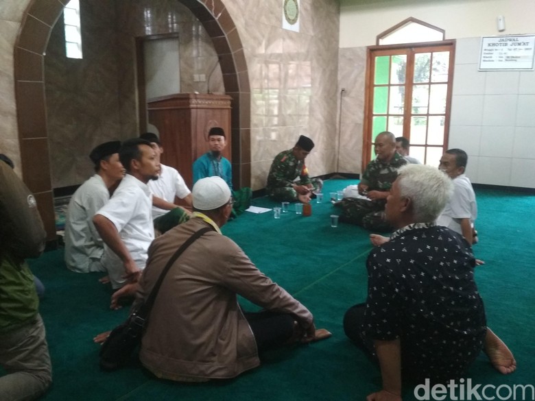 Aliran Sesat Sensen Komara Bikin Resah Warga Garut Aliran Sesat Sensen Komara Bikin Resah Warga Garut