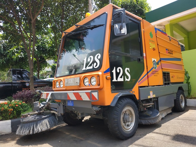 Road Sweeper. Foto: Ridwan Arifin Road Sweeper. Foto: Ridwan Arifin