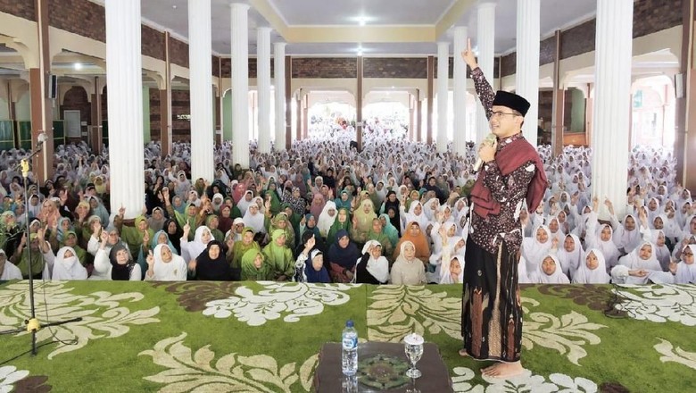 Maman Imanulhaq: Jangan Ragukan Komitmen Keislaman Jokowi Maman Imanulhaq: Jangan Ragukan Komitmen Keislaman Jokowi