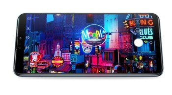 Vendor asal Taiwan ini mengotaki Zenfone Max M2 Pro dengan prosesor octa core Snapdragon 660. Foto: Asus Rusia