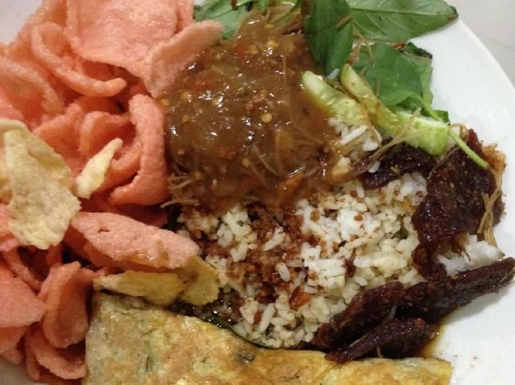 Biar Makin Nikmat, Awali Hari Jumat dengan Sarapan Nasi Ulam