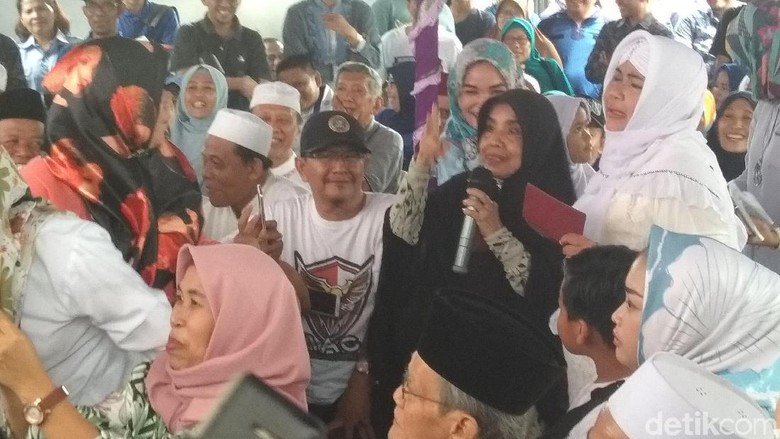 Curhat ke Sandi, Guru Ngaji Ini Minta Bantuan Tambahan Gaji Curhat ke Sandi, Guru Ngaji Ini Minta Bantuan Tambahan Gaji