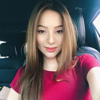 Kini populer sebagai selebriti Instagram dan model, Sunshine Guimary kerap tampil dengan deretan barang mewah seperti Louis Vuitton, Guess, Prada, Chanel, Hermes dan Gucci. Foto: dok. Instagram