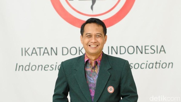 Ketua PB IDI 2018-2021 Dr Daeng M Faqih SH, MH. Ketua PB IDI 2018-2021 Dr Daeng M Faqih SH, MH.