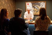 Keren! Restoran Sushi Ini Terletak di Dalam Kamar Hotel yang Unik