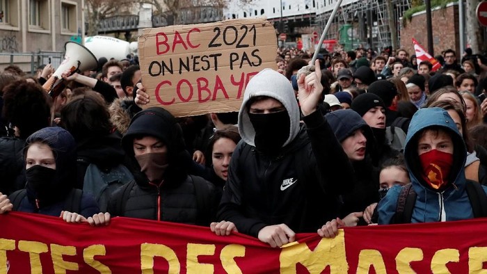 Didemo Sebulan, Pemerintah Prancis Tunda Kenaikan Harga BBM