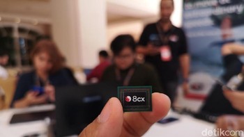 Sayang saat ini Snapdragon 8cx berada dalam tahap sampling untuk konsumen. Diharapkan akan digunakan secara komersial di kuartal III tahun 2019. Foto: Agus Tri Haryanto/detikINET