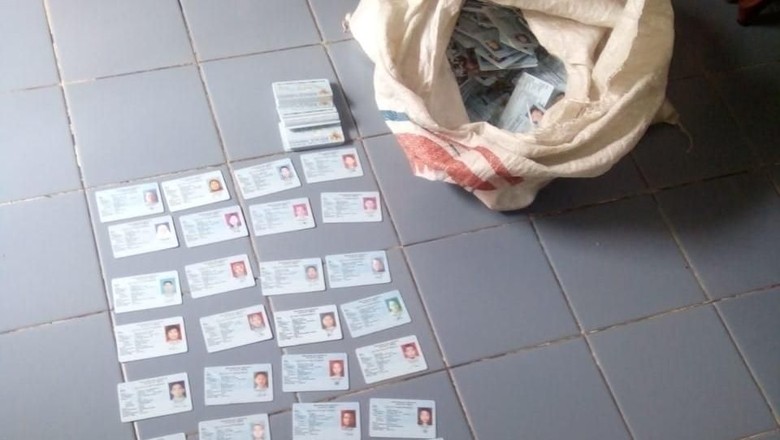 Fakta-fakta Terbaru Kasus Terbuangnya e-KTP di Duren Sawit Fakta-fakta Terbaru Kasus Terbuangnya e-KTP di Duren Sawit