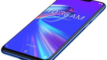 Punya layar 6,3 inch dengan resolusi HD+. Foto: Asus Rusia