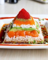 Donat Sushi hingga Sushi Piramida, Sushi Cantik yang Hits Tahun 2018