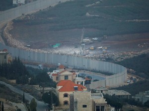 Israel Lancarkan Serangan Artileri ke Lebanon Usai Diserang Roket